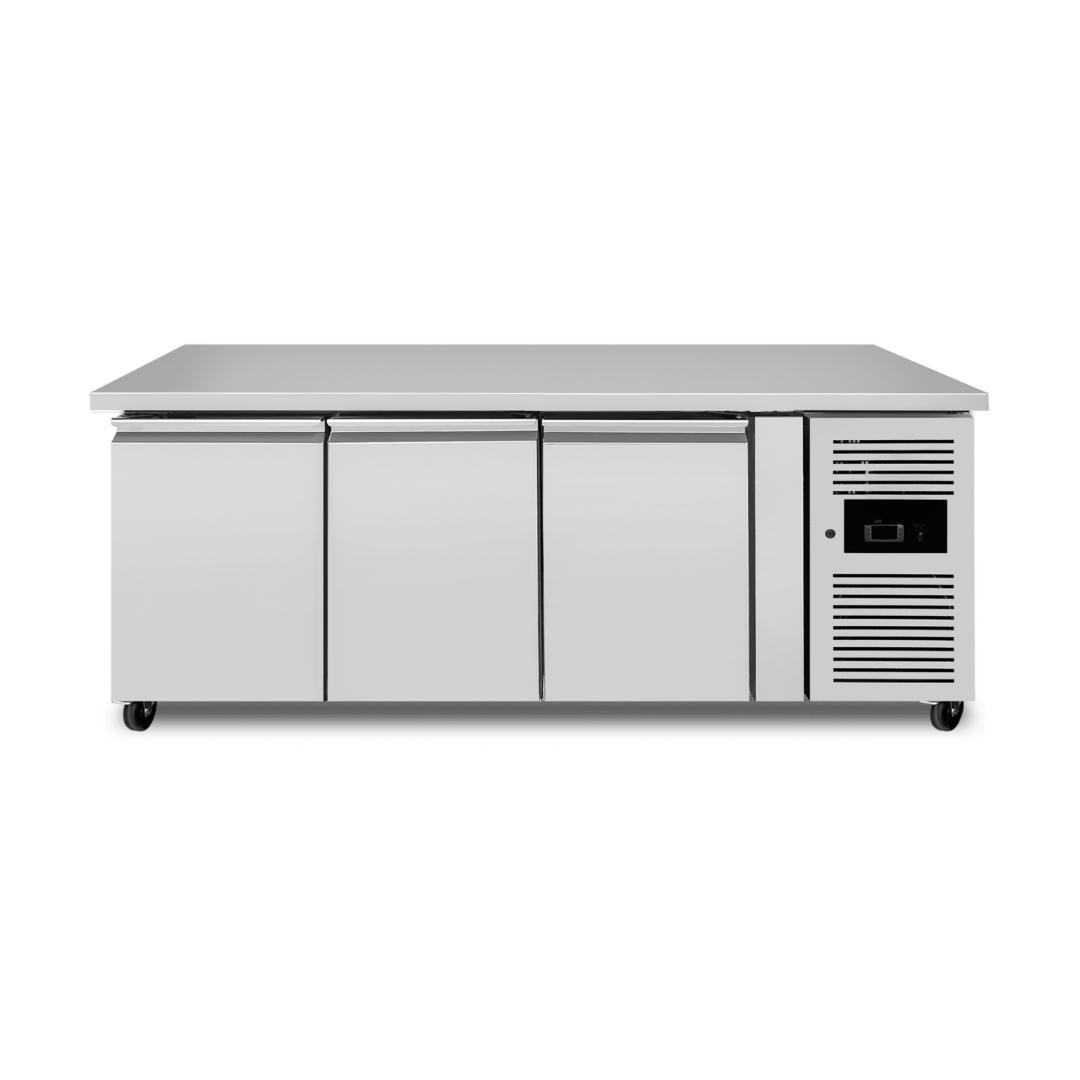 CS Euro Commercial Freezer counter Ventilated 3 doors Depth 700mm THP3100BT CS Euro Commercial Freezer counter Ventilated 3 doors Depth 700mm THP3100BT